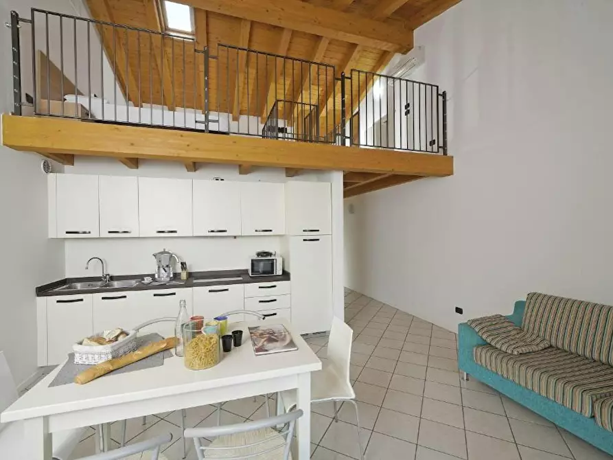 Immagine 7 di Appartamento in affitto  in Strada Provinciale 39 a Desenzano Del Garda