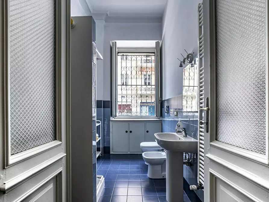 Immagine 4 di Camera in affitto  in Corso Svizzera a Torino