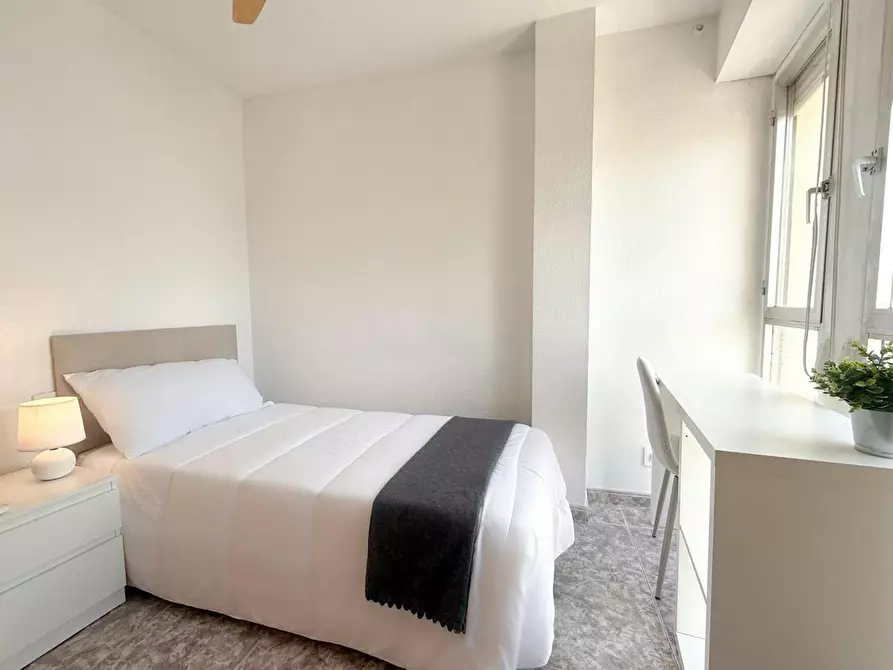 Immagine 1 di Camera in affitto  in Carrer de Gran Canària a Valencia