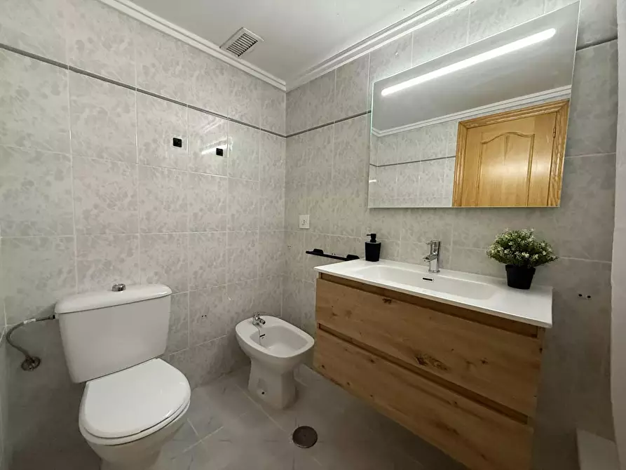 Immagine 8 di Camera in affitto  in Carrer de Gran Canària a Valencia