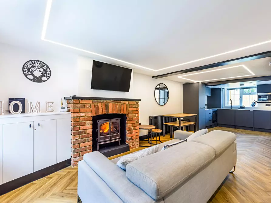 Immagine 1 di Casa indipendente in affitto  in High Street a Redbourn