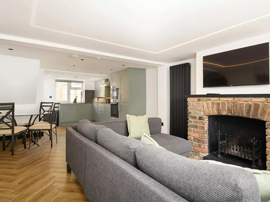 Immagine 1 di Casa indipendente in affitto  in High Street a Redbourn