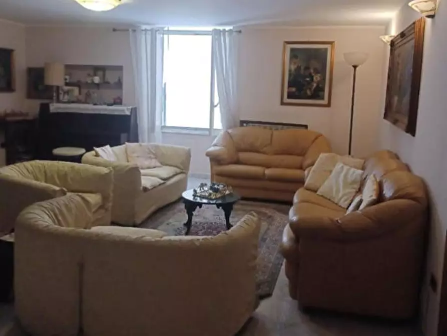 Immagine 4 di Camera in affitto  in Via San Severo a Capodimonte a Napoli