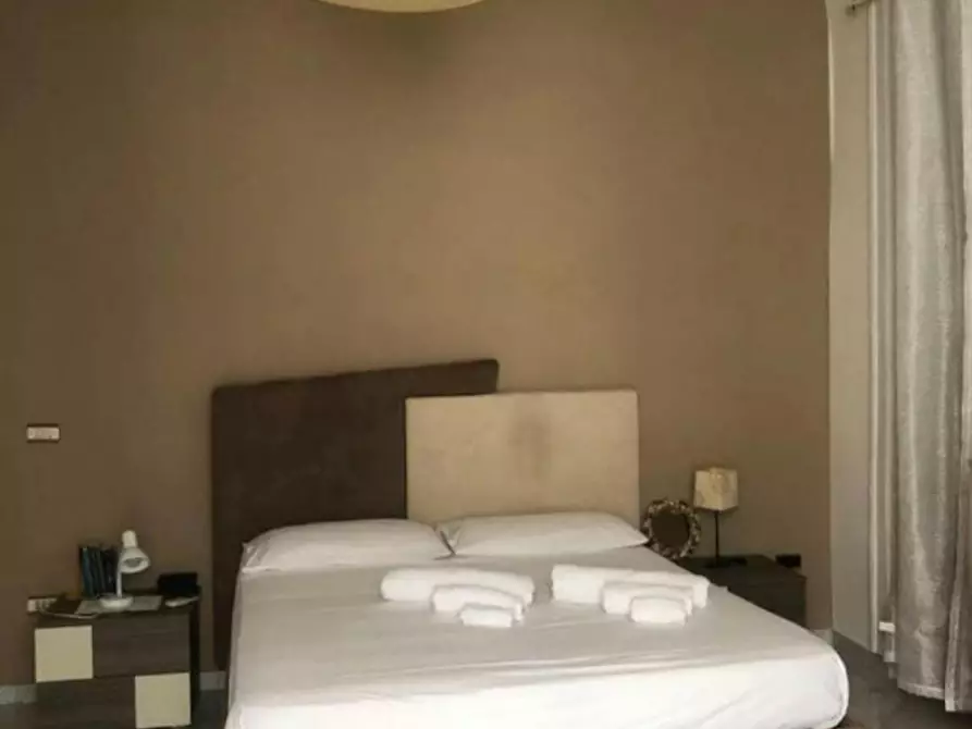 Immagine 2 di Camera in affitto  in Via San Severo a Capodimonte a Napoli