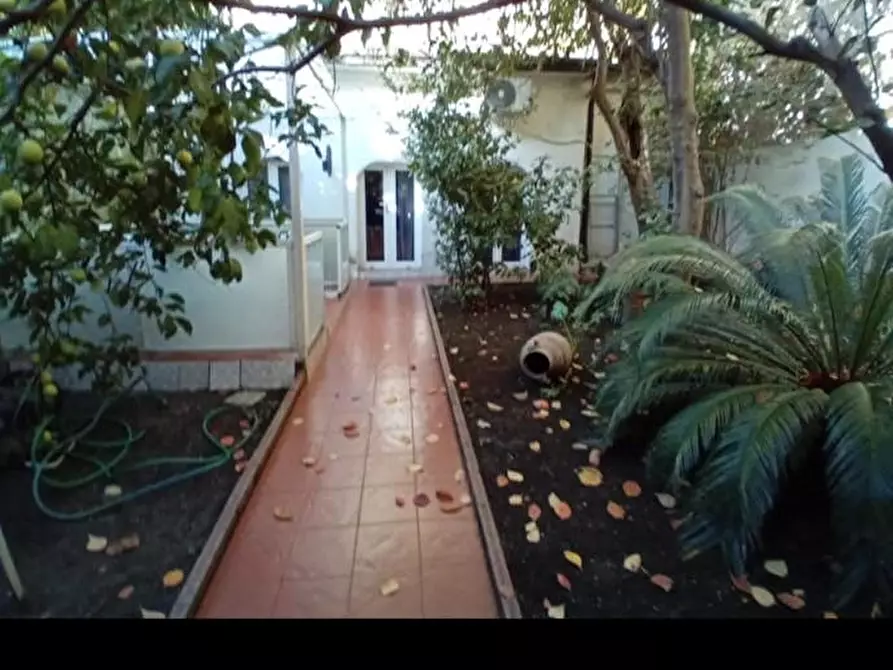 Immagine 5 di Camera in affitto  in Via San Severo a Capodimonte a Napoli