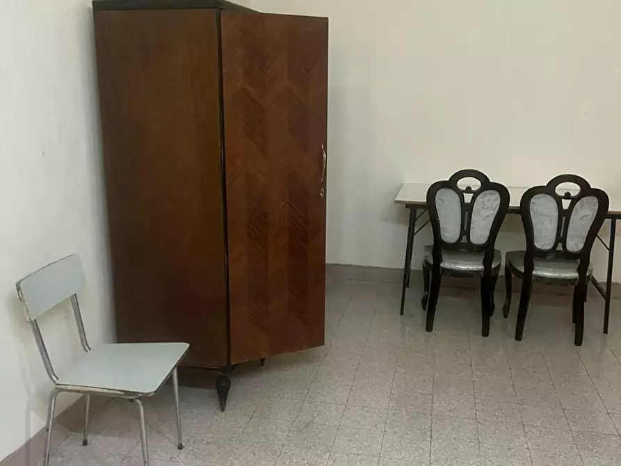Immagine 4 di Camera in affitto  in Piazza Dante a Napoli