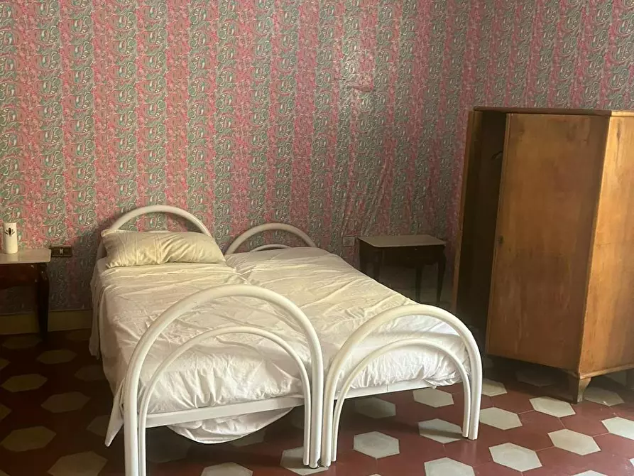 Immagine 1 di Camera in affitto  in Piazza Dante a Napoli