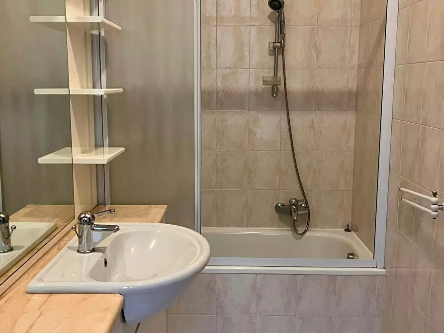 Immagine 9 di Camera in affitto  in Via Ruggero Grieco a Bologna