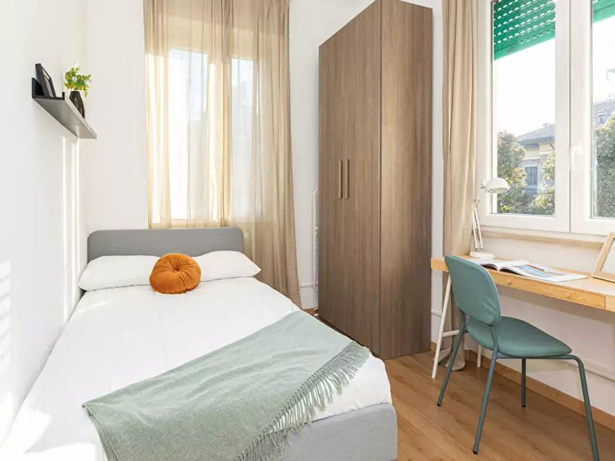 Immagine 1 di Camera in affitto  in Via Giuseppe Regaldi a Milano