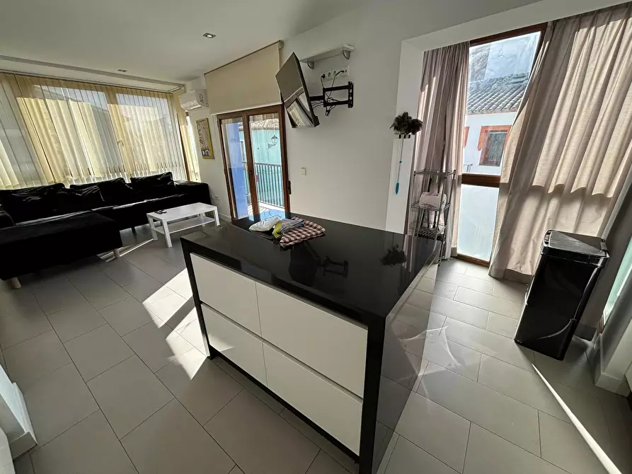 Immagine 4 di Appartamento in affitto  in Carrer de Gabriel Moreno a Lloma De Castazar