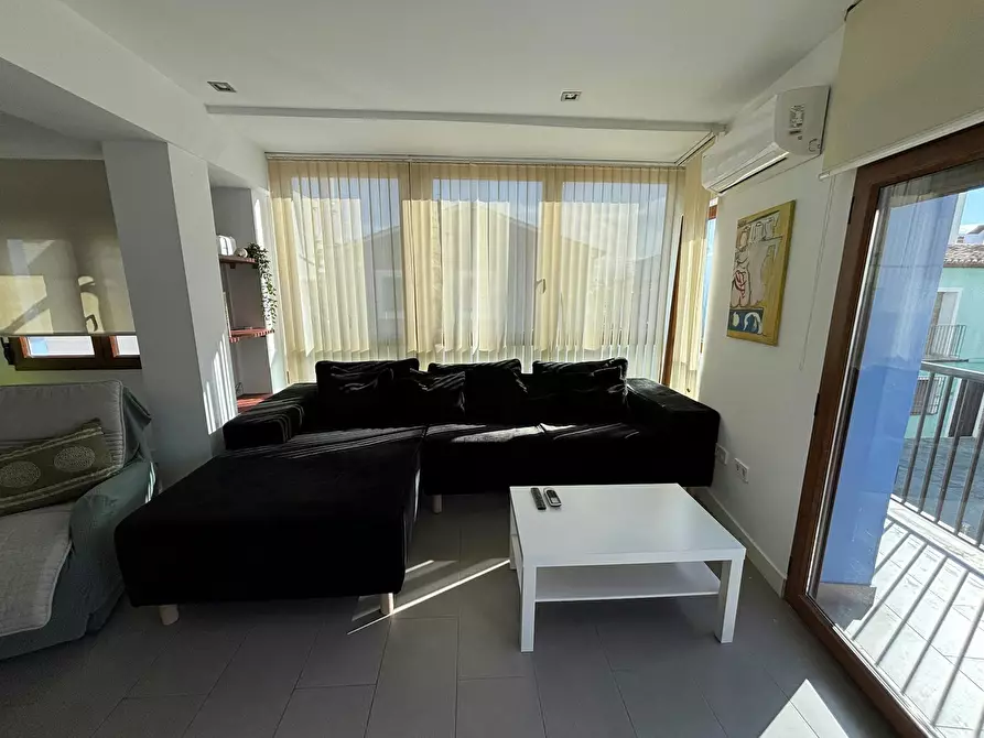 Immagine 5 di Appartamento in affitto  in Carrer de Gabriel Moreno a Lloma De Castazar