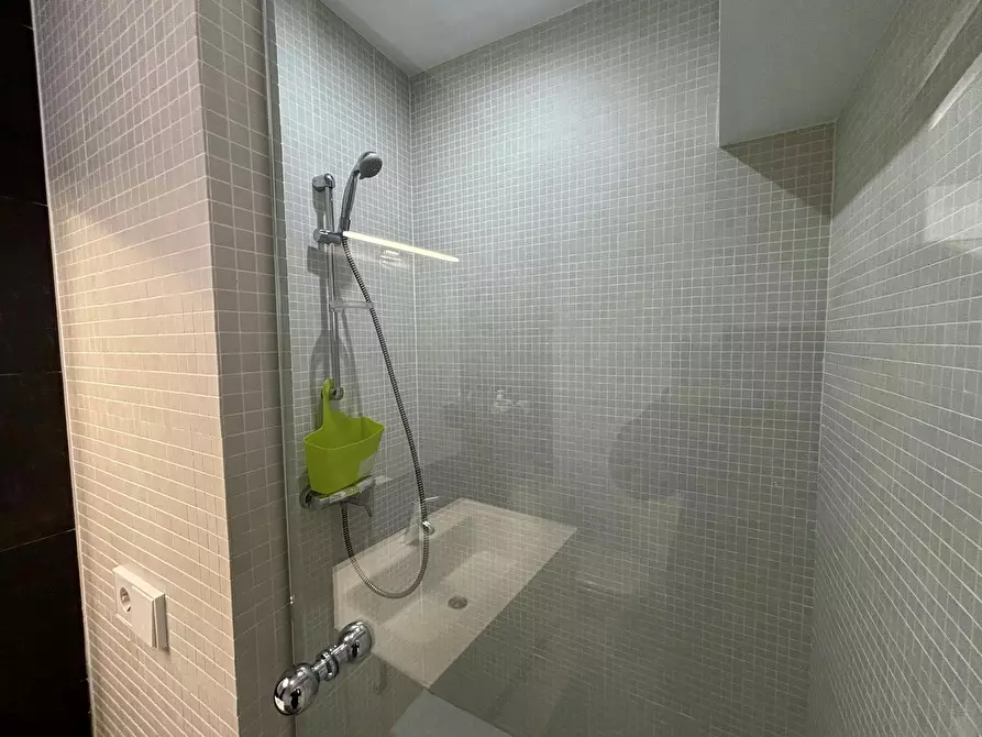 Immagine 10 di Appartamento in affitto  in Carrer de Gabriel Moreno a Lloma De Castazar