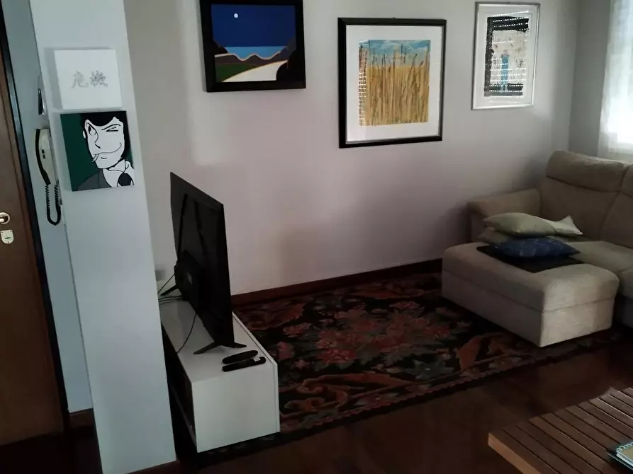 Immagine 1 di Camera in affitto  in Via Gioacchino Rossini a Padova