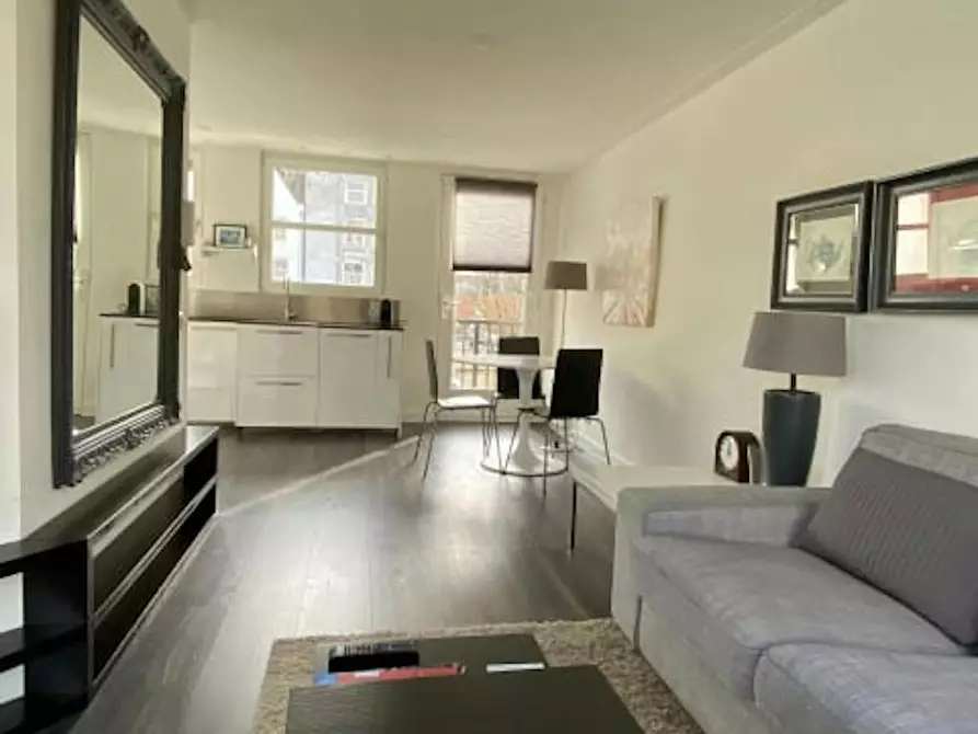 Immagine 1 di Appartamento in affitto  in Bloemgracht a Amsterdam