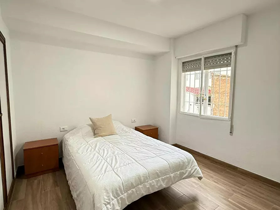 Immagine 1 di Camera in affitto  in Carrer de Sant Vicent a Castellon De La Plana/Castello De La Pla