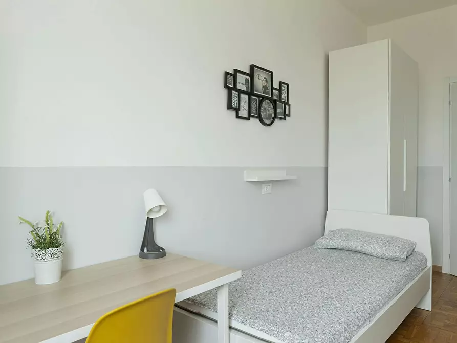Immagine 1 di Camera in affitto  in Via Bartolomeo Eustachi a Milano