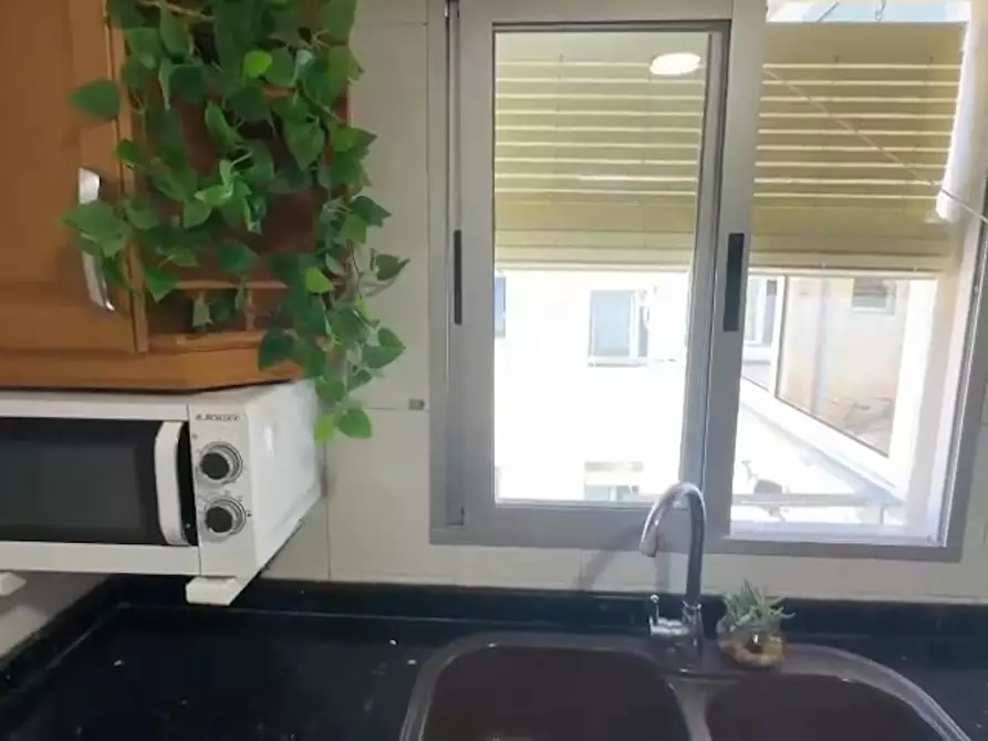 Immagine 10 di Camera in affitto  in Carrer Garbinet a Alicante/Alacant