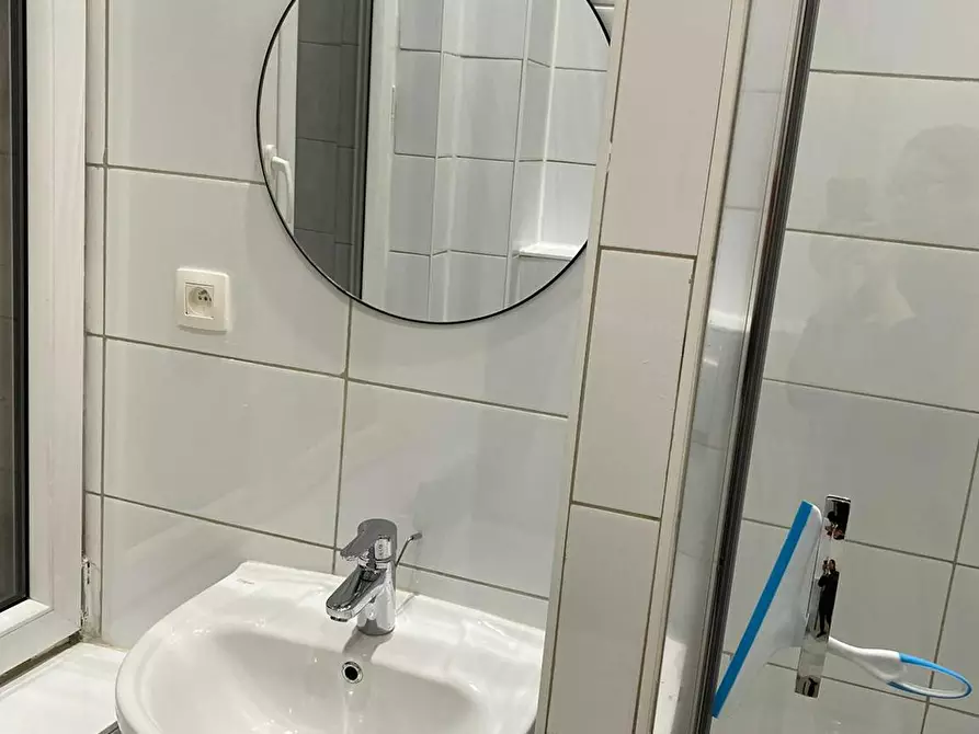 Immagine 7 di Camera in affitto  in Rue du Midi a Bruxelles