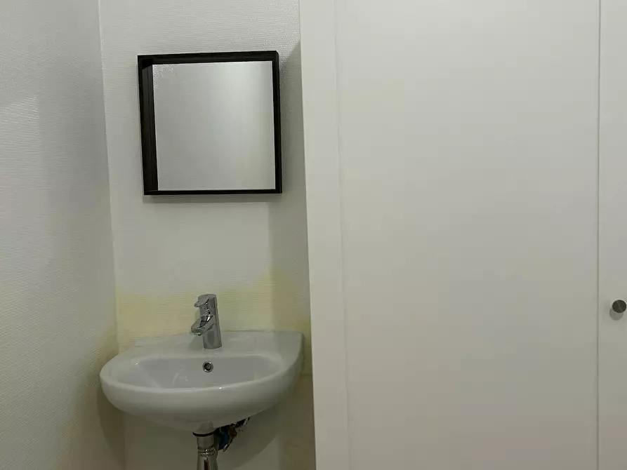 Immagine 3 di Camera in affitto  in Rue du Midi a Bruxelles