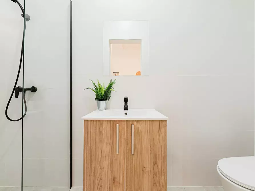 Immagine 5 di Camera in affitto  in Carrer d' Antonio Ponz a Valencia