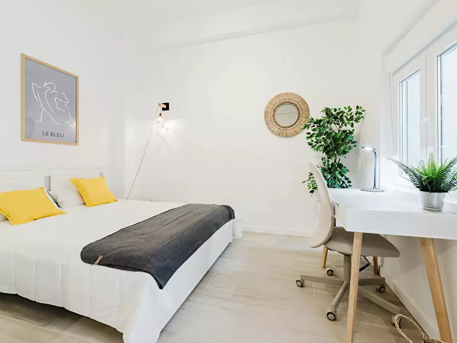 Immagine 7 di Camera in affitto  in Carrer d' Antonio Ponz a Valencia