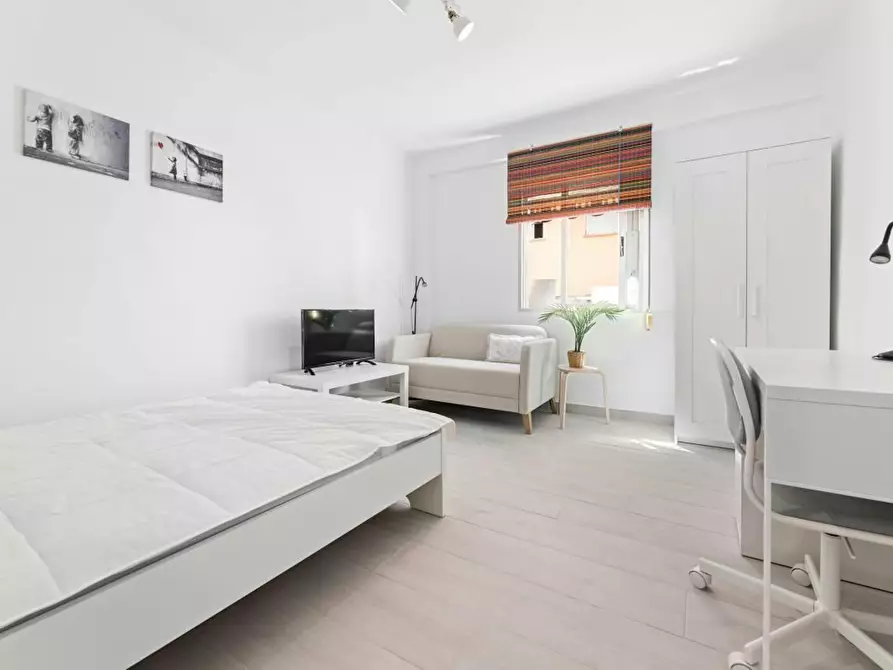 Immagine 3 di Camera in affitto  in Carrer d' Antonio Ponz a Valencia