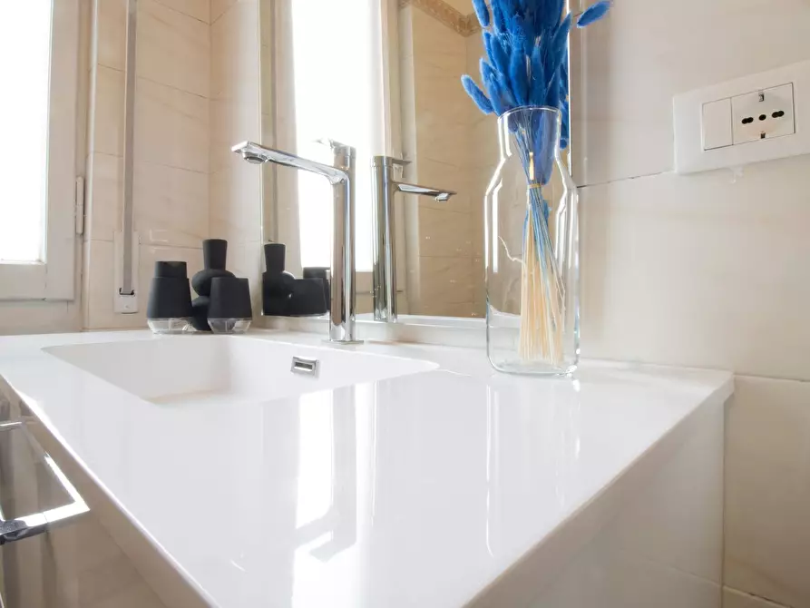 Immagine 2 di Camera in affitto  in Via Contardo Ferrini a Pavia