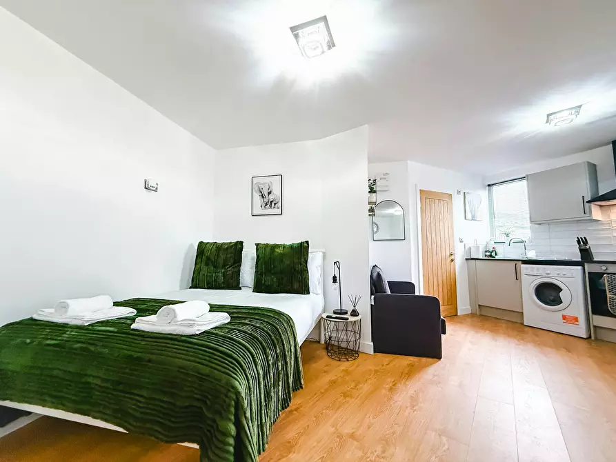 Immagine 6 di Appartamento in affitto  in Church Lane a 