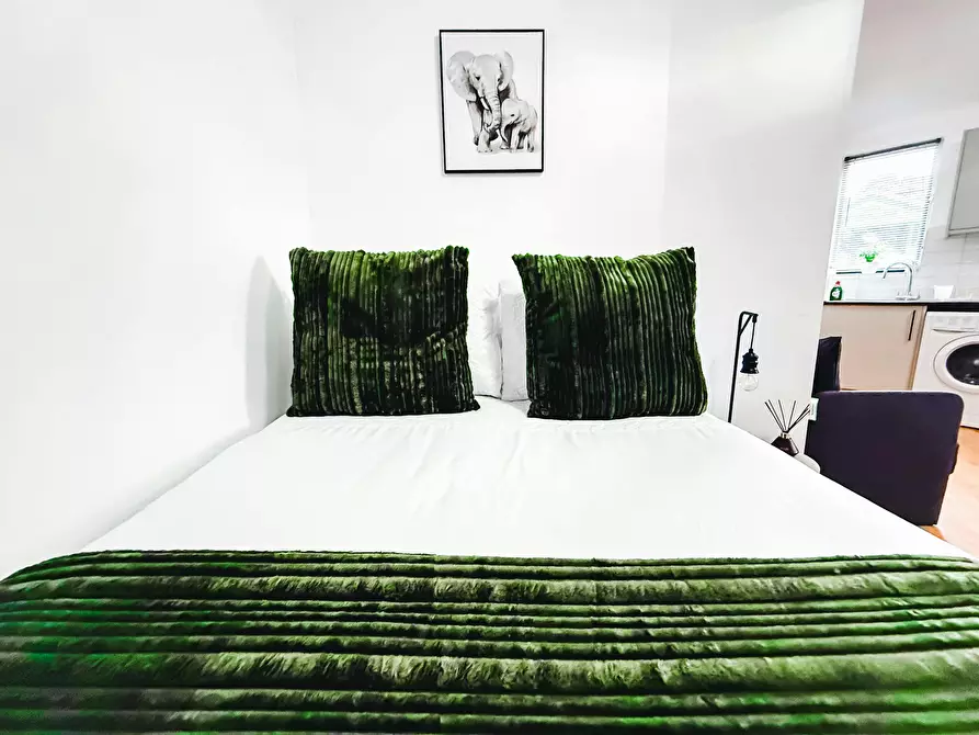 Immagine 1 di Appartamento in affitto  in Church Lane a 