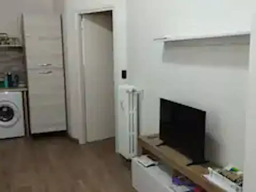 Immagine 4 di Camera in affitto  in Via Tunisi a Torino