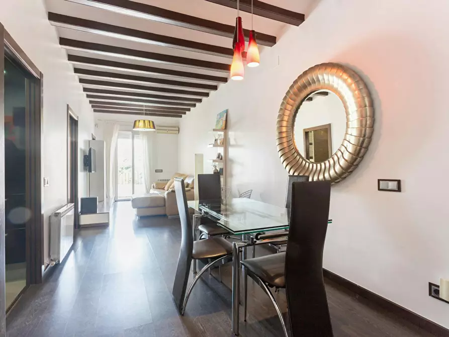 Immagine 2 di Appartamento in affitto  in Carrer de València a Barcelona