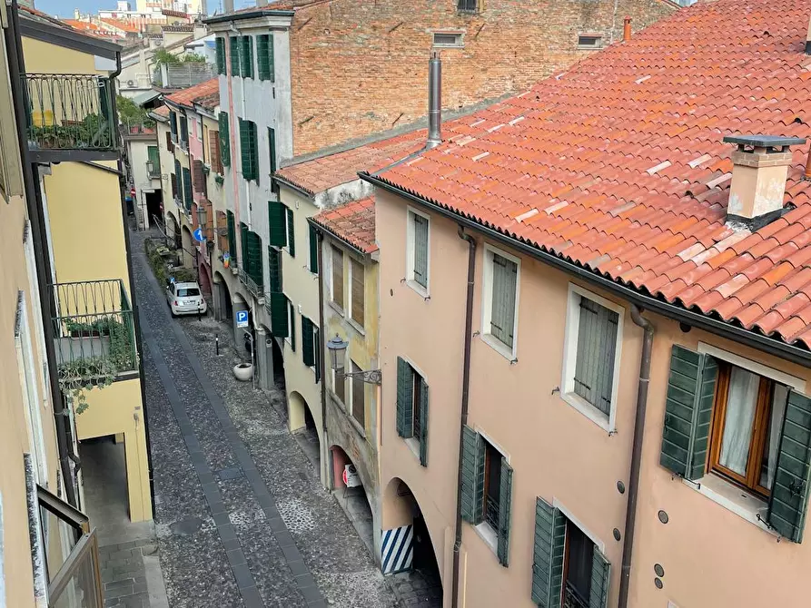 Immagine 9 di Camera in affitto  in Via Savonarola a Padova