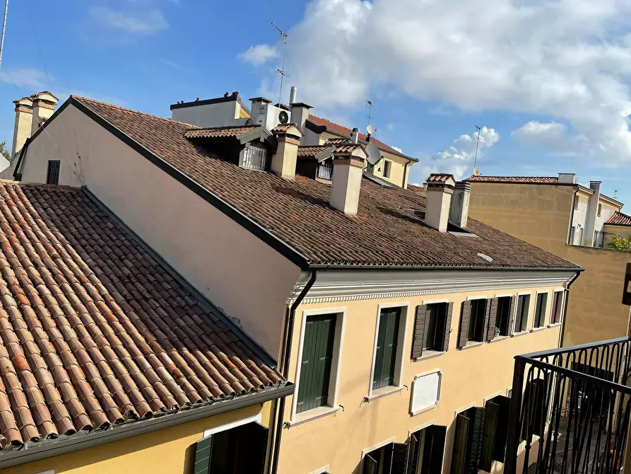 Immagine 1 di Camera in affitto  in Via Savonarola a Padova