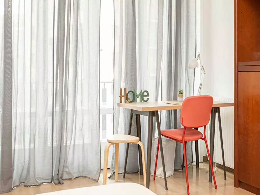 Immagine 6 di Camera in affitto  in Viale Emilio Caldara a Milano