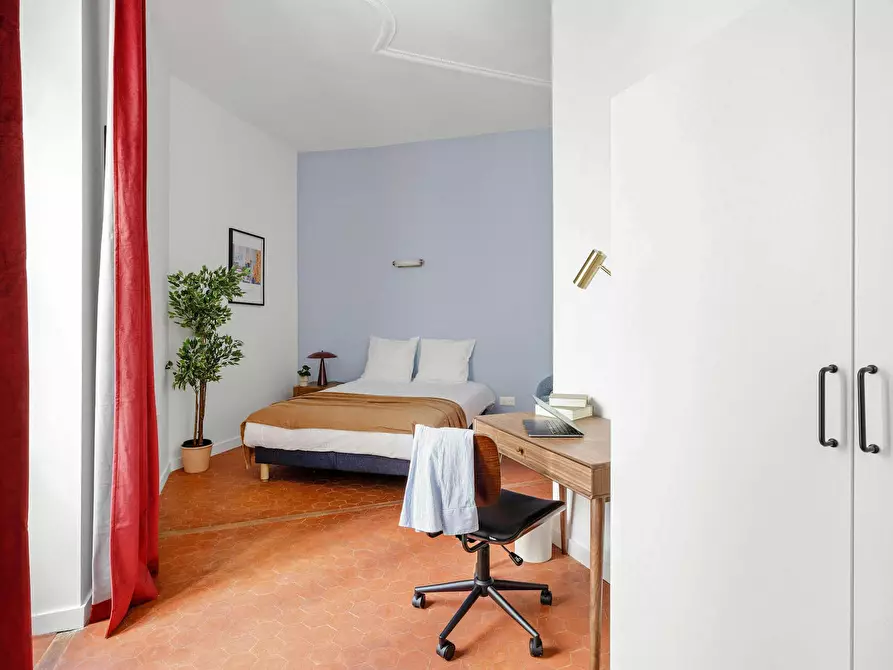 Immagine 1 di Camera in affitto  in Place Sadi-Carnot a Marseille 02