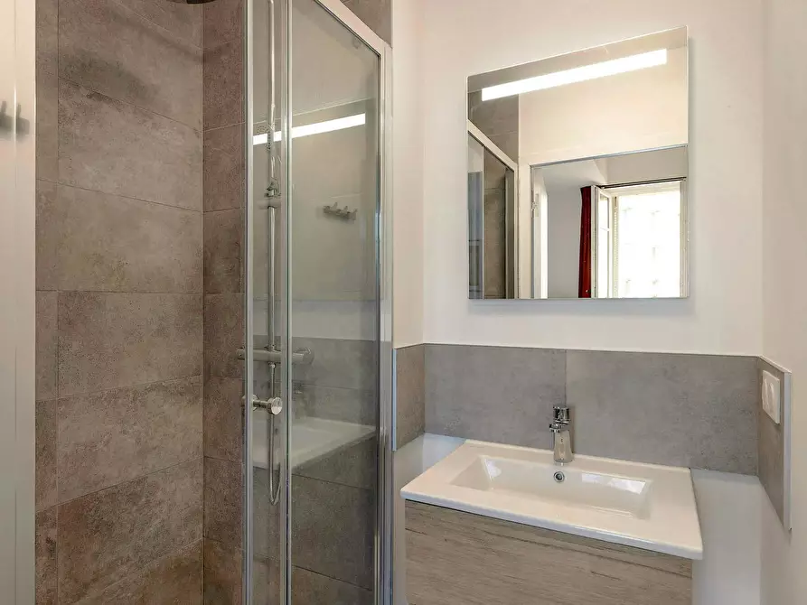 Immagine 3 di Appartamento in affitto  in Place Sadi-Carnot a Marseille 02