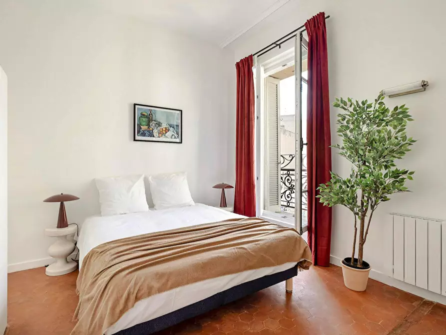 Immagine 3 di Appartamento in affitto  in Place Sadi-Carnot a Marseille 02