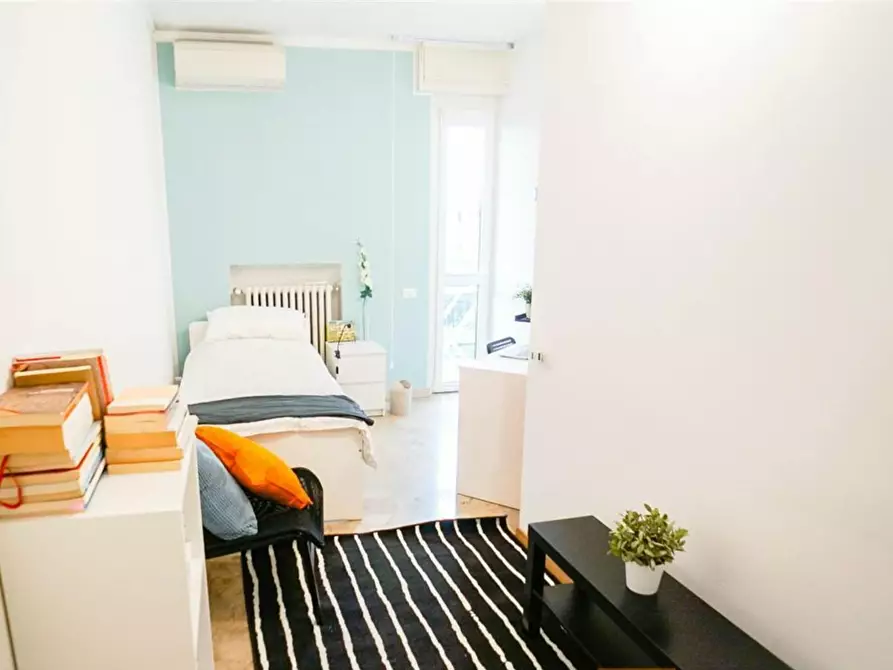 Immagine 7 di Camera in affitto  in Via Federico Chopin a Milano