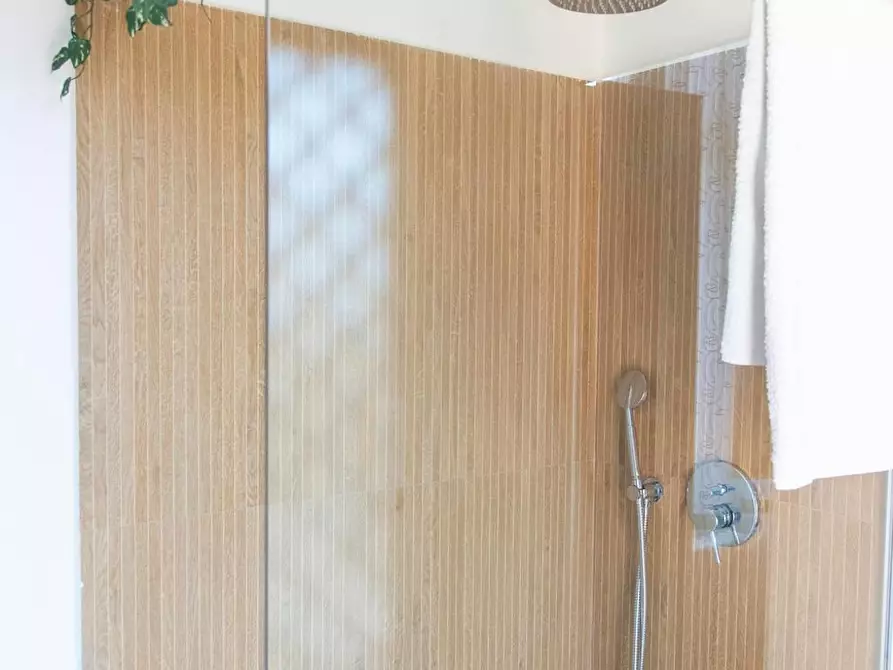 Immagine 9 di Camera in affitto  in Via Mario Musco a Roma