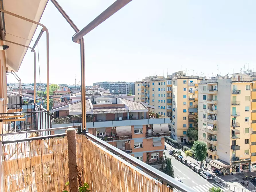 Immagine 8 di Camera in affitto  in Via Mario Musco a Roma