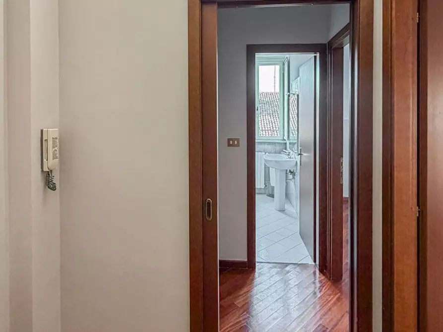 Immagine 9 di Appartamento in affitto  in Via Massena a Torino