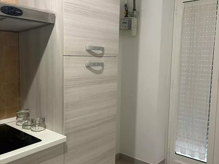 Immagine 5 di Appartamento in affitto  in Via Enrico Fermi a Roma