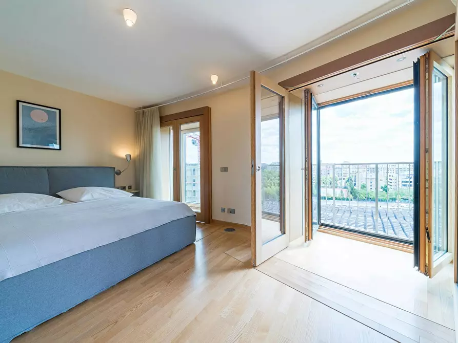 Immagine 1 di Casa indipendente in affitto  in Behrenstraße a Berlin