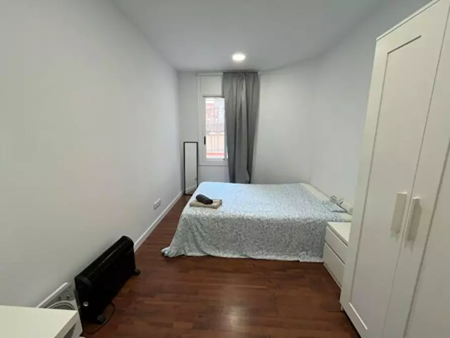 Immagine 2 di Camera in affitto  in Passeig de Sant Joan a Barcelona