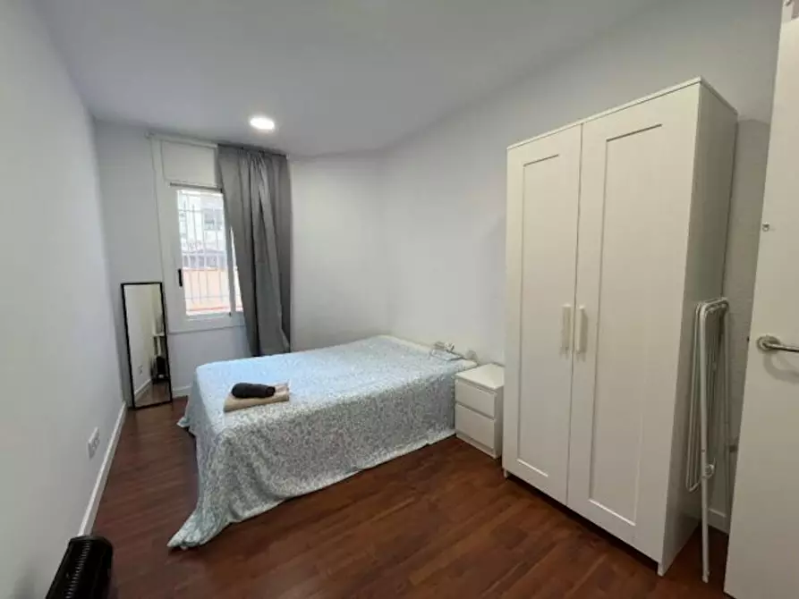 Immagine 5 di Camera in affitto  in Passeig de Sant Joan a Barcelona