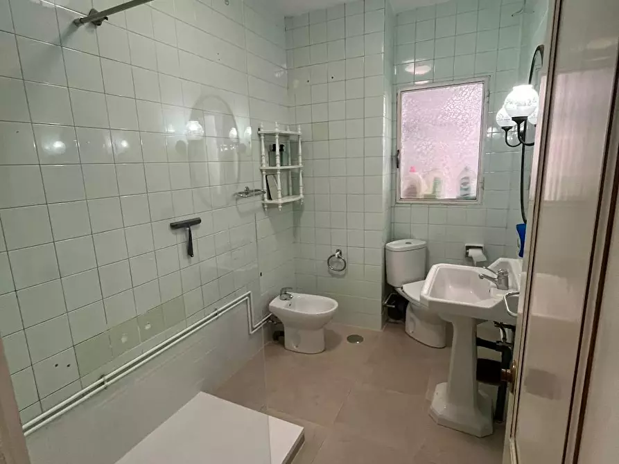 Immagine 5 di Camera in affitto  in Calle Riquelme a Murcia