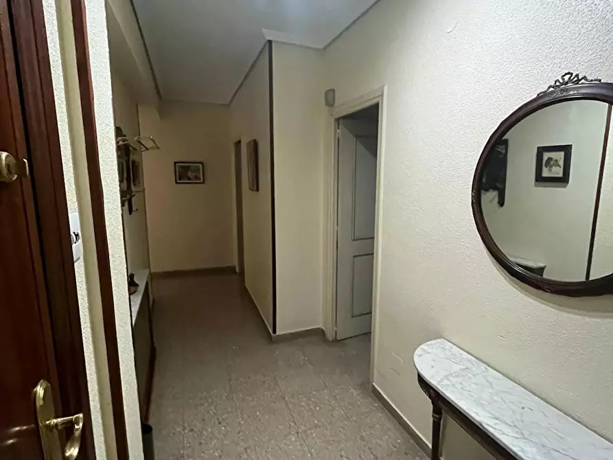 Immagine 3 di Camera in affitto  in Calle Riquelme a Murcia