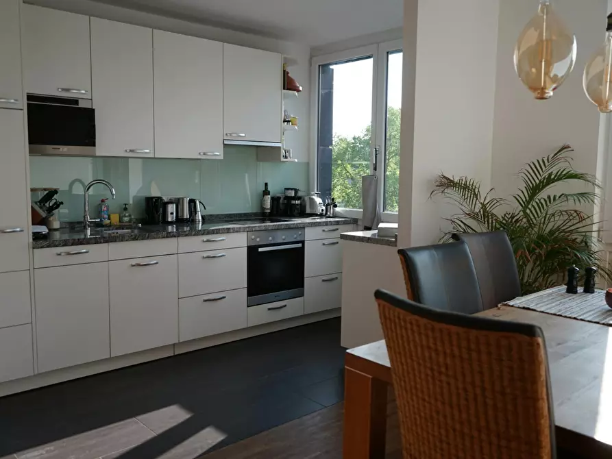 Immagine 1 di Appartamento in affitto  in Stadtwaldgürtel a Köln