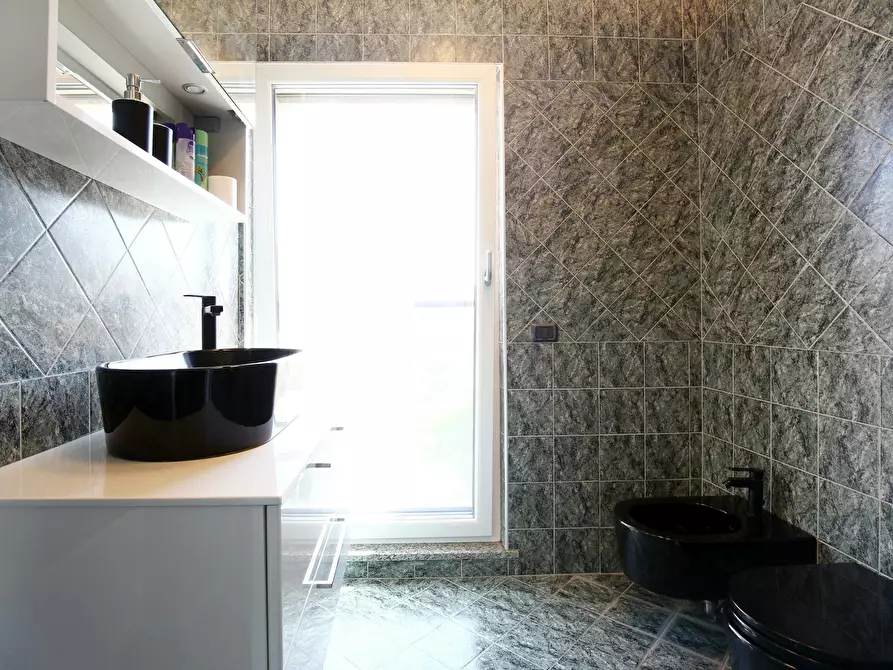 Immagine 3 di Appartamento in affitto  in Via Gratosoglio a Milano