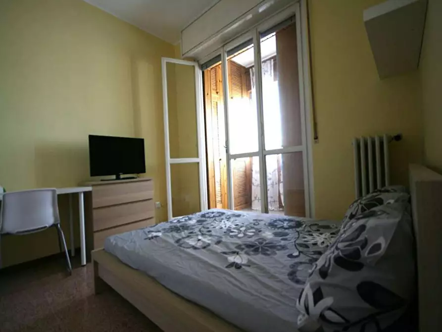 Immagine 3 di Camera in affitto  in Via Carlo Marx a Milano